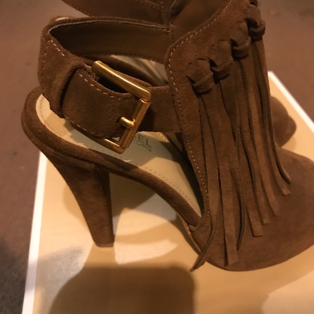 NEW FINAL PRICE‼️ Suede Michael Kors Heels ✨✨✨
